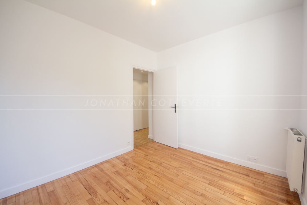 APPARTEMENT - 2 CHAMBRES - AUCUNS TRAVAUX - LUMINEUX - IDEALEMENT SITUE - RARE SUR LE MARCHE photo 4